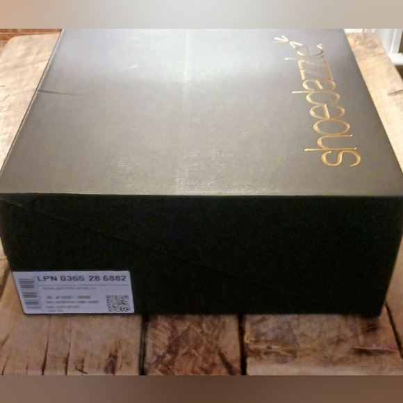 Leigh Lace-Up Bootie 8.5 MSRP $66.95 - Picture 10 of 10